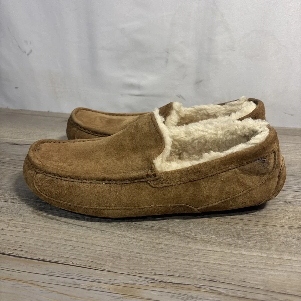 UGG Ascot Mens Approx 10 Chestnut Suede Sheepskin Comfort Slip On Shoes